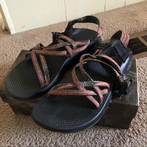 Like New Chacos W8 Z/1 Classic X